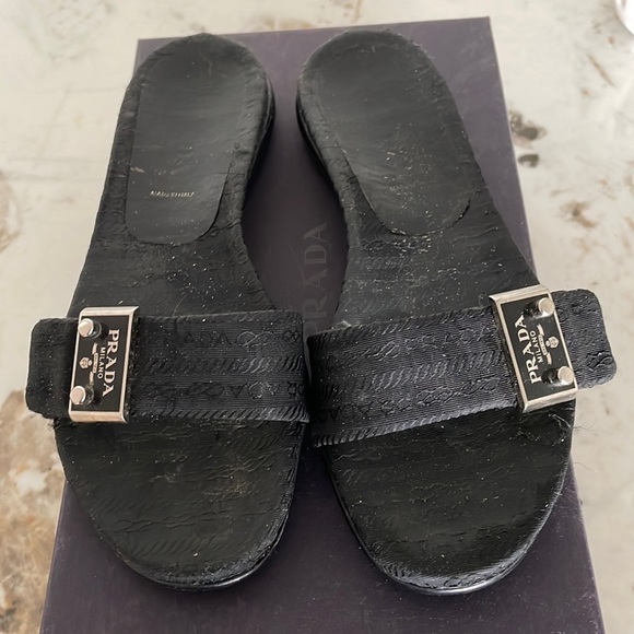 COPY - Prada signature fabric & logo plaque slides - Picture 1 of 8